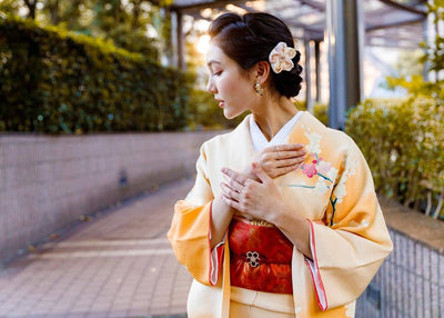 Que sont les Kanzashi ? 13 choses à savoir sur les épingles à cheveux japonaises