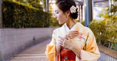 11 Essential Japanese Kimono Accessories You'll Need