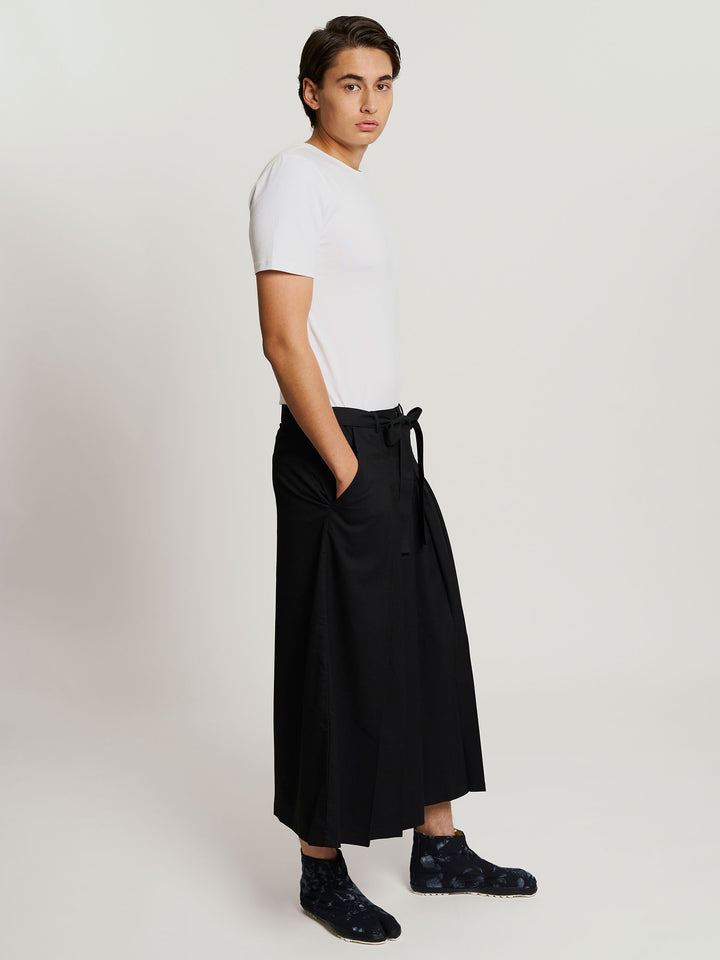 Men's Hakama Pants in Black | Japan Objects Store