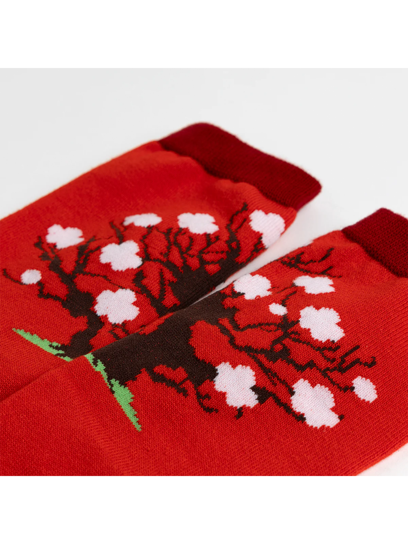 White Plum Blossom Tabi Socks