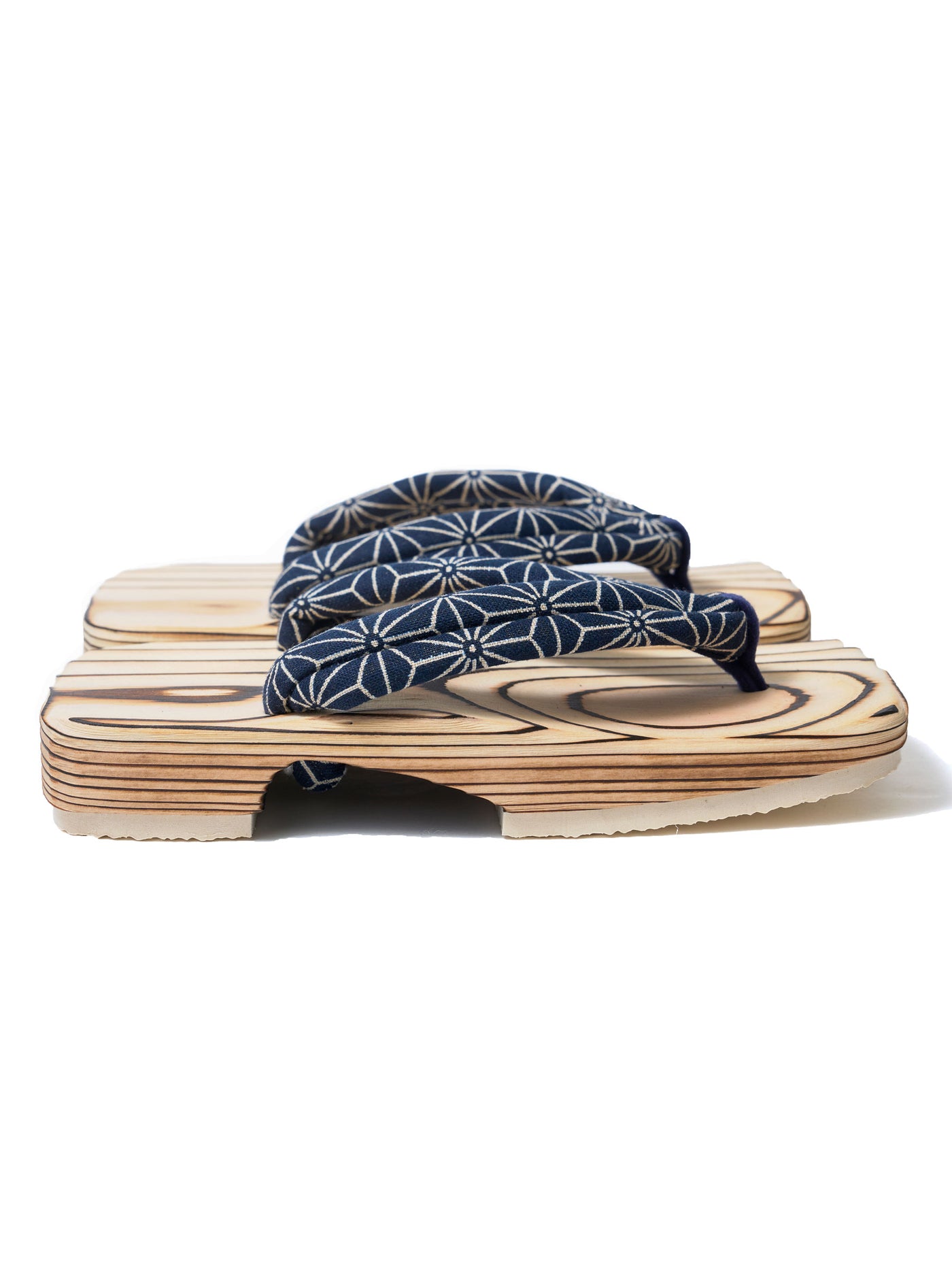 Asanoha Cedar Wooden Men’s Geta Sandals