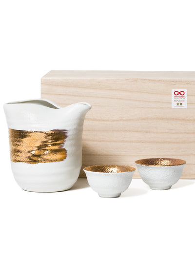 White Kinmaki Mino Ware Japanese Sake Set by Yamai