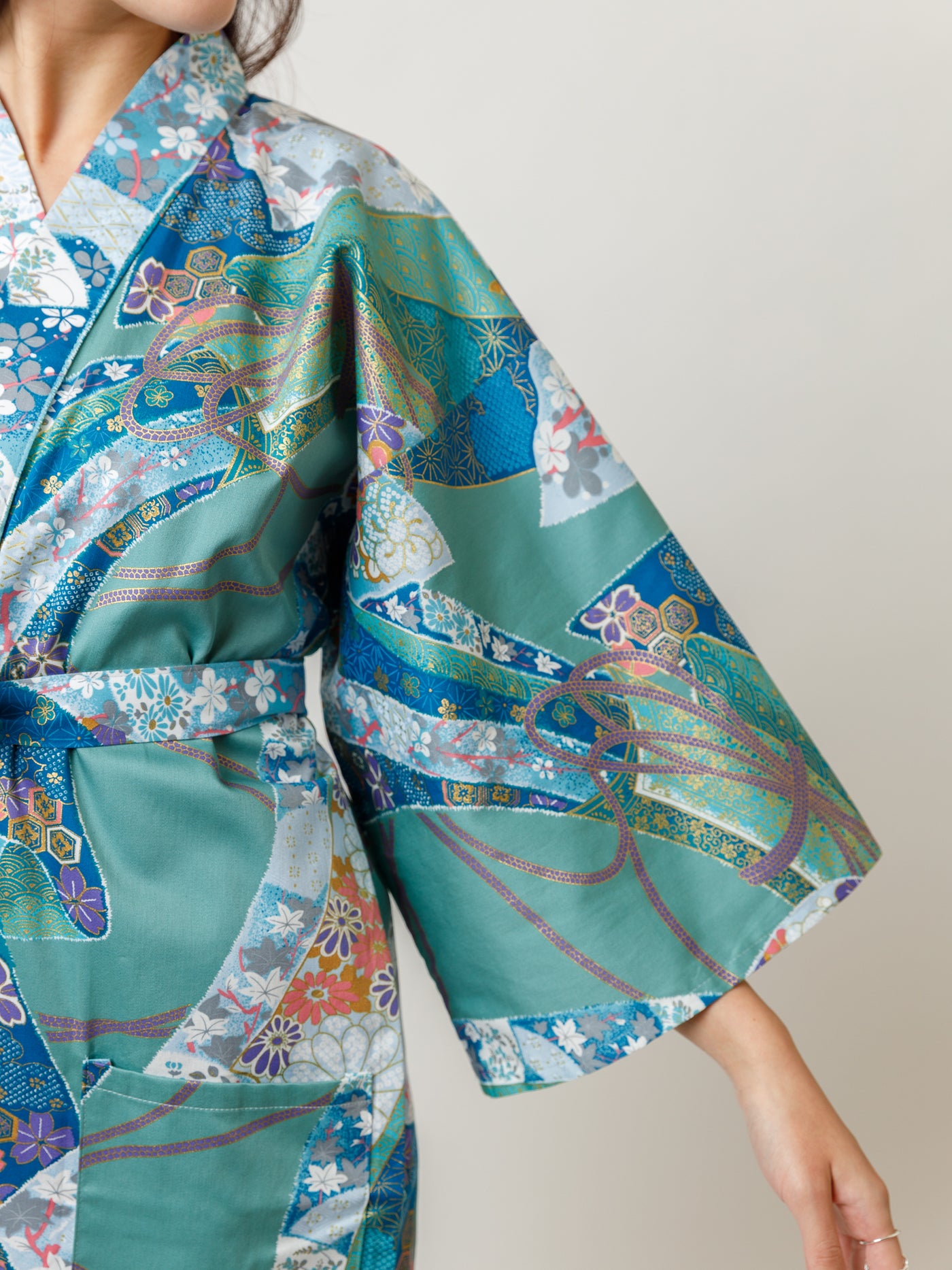 Floral Ribbon Cotton-Satin Kimono Robe in Turquoise Sleeve