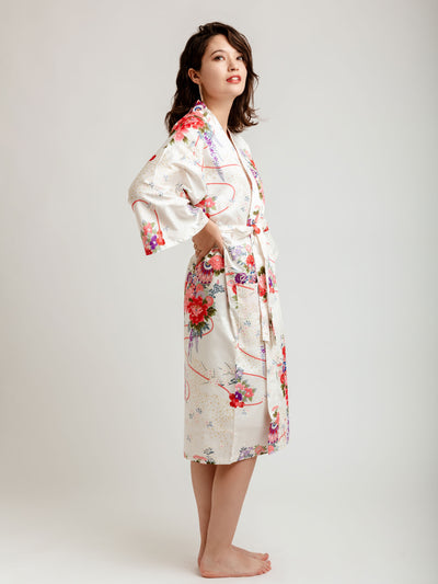 White Temari Floral Kimono Robe Side