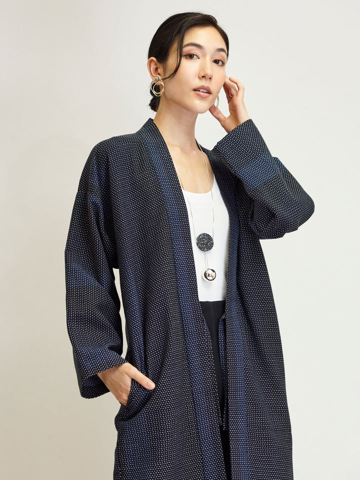 Mint Used Japanese women Indigo Blue HAORI short jacket / Silk. Geometrical pattern(L0921N / Grade store A)