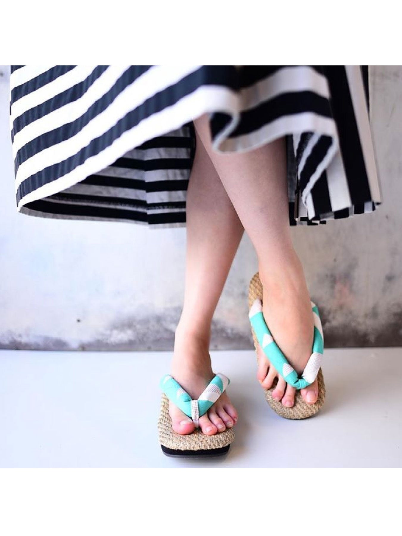 Grass Woven Setta Japanese Sandals in Lime