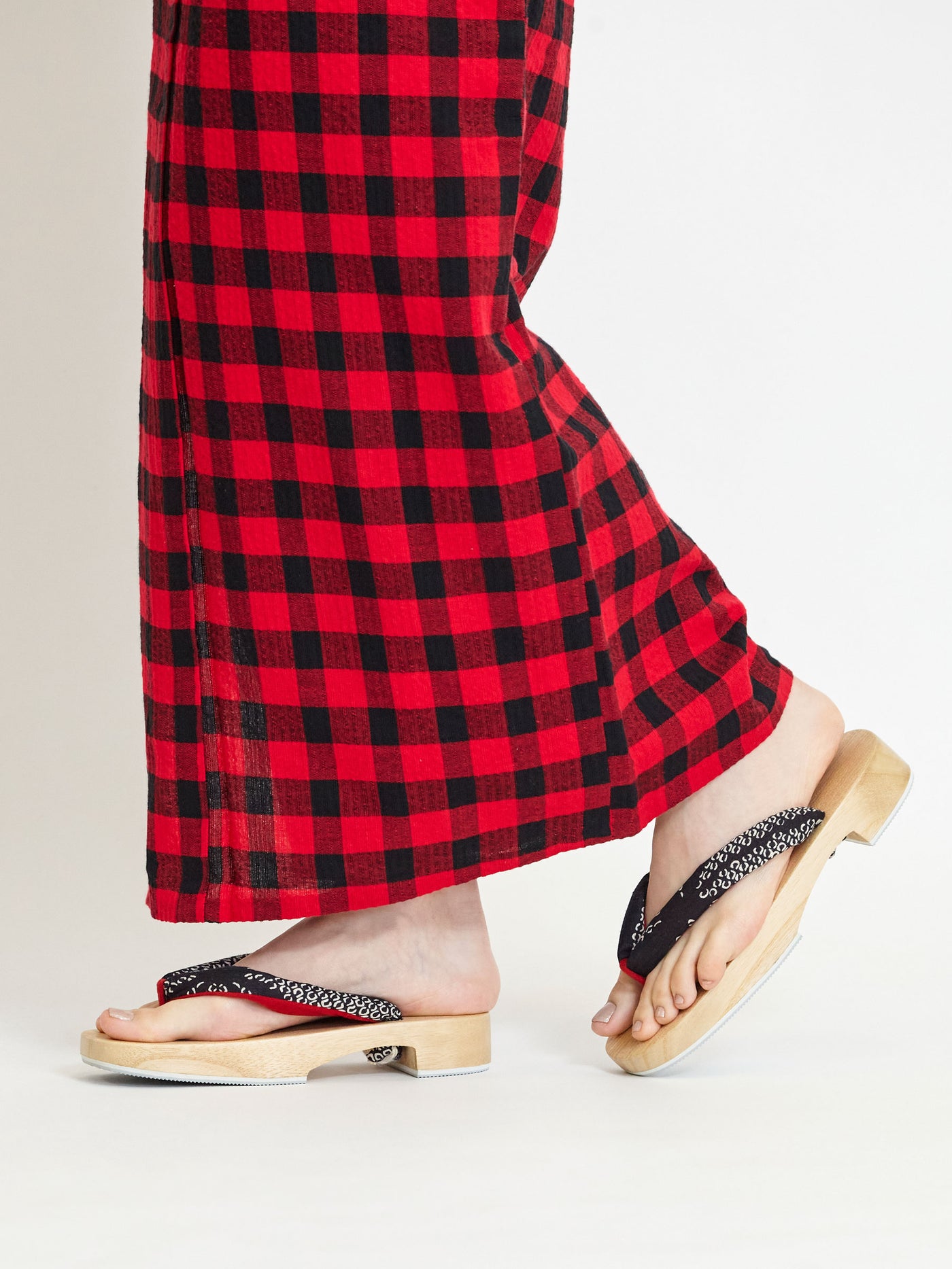 Sandales Geta Japonaises en Bois Shibori