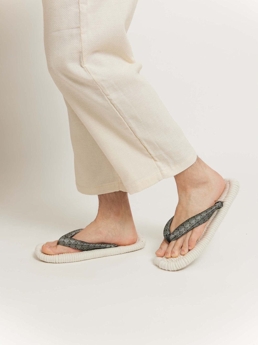 Shu Brocade Zori Japanese Slippers