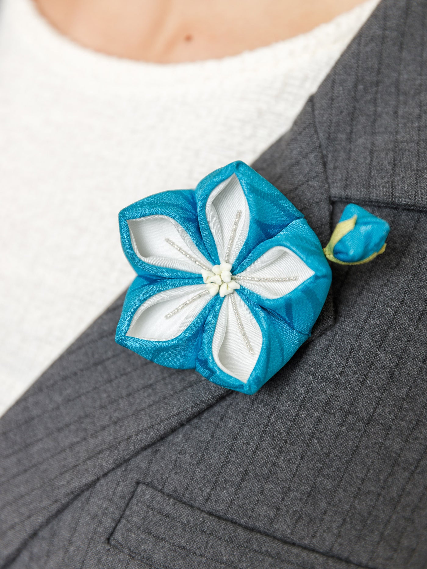Bellflower Kanzashi Silk Brooch in Blue
