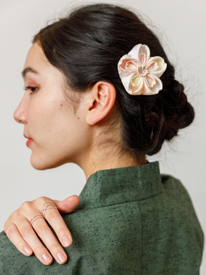 Kanzashi　美品】23区　コート　32号 Cherry Blossom Kanzashi Silk Hair Clip/Brooch | Japan Objects Store