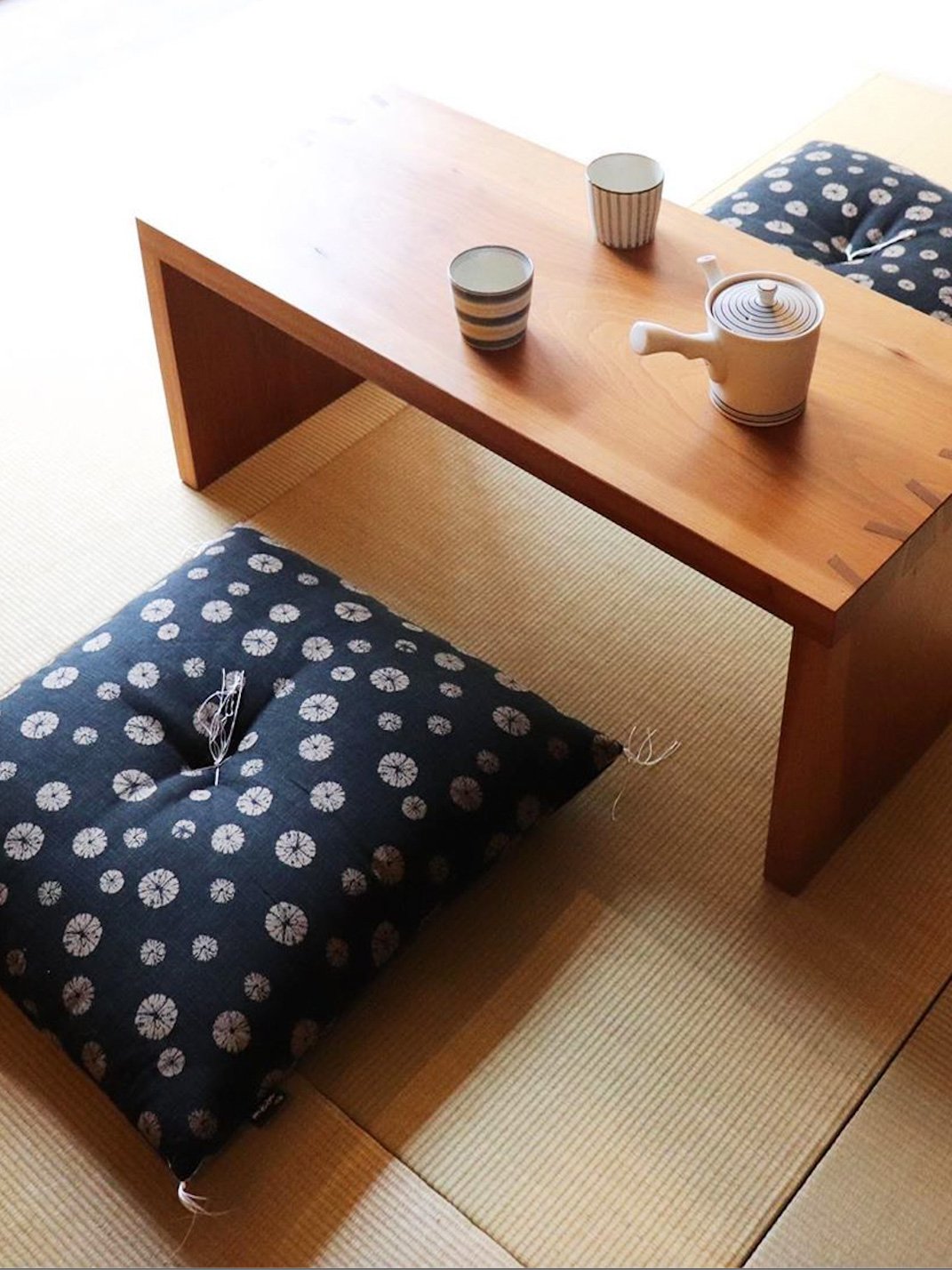 Traditional japanese floor cushions sales