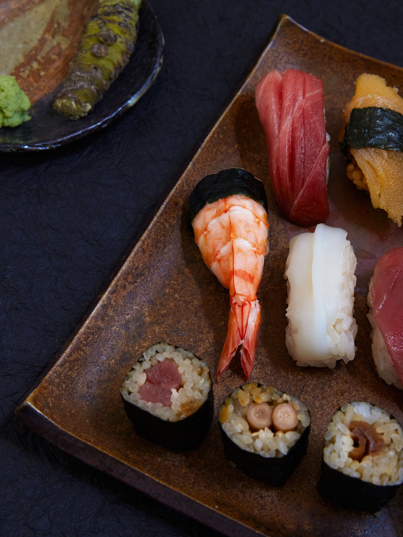 Assiette à Sushi Carrée Bizen par Hozan (22cm/8,5")