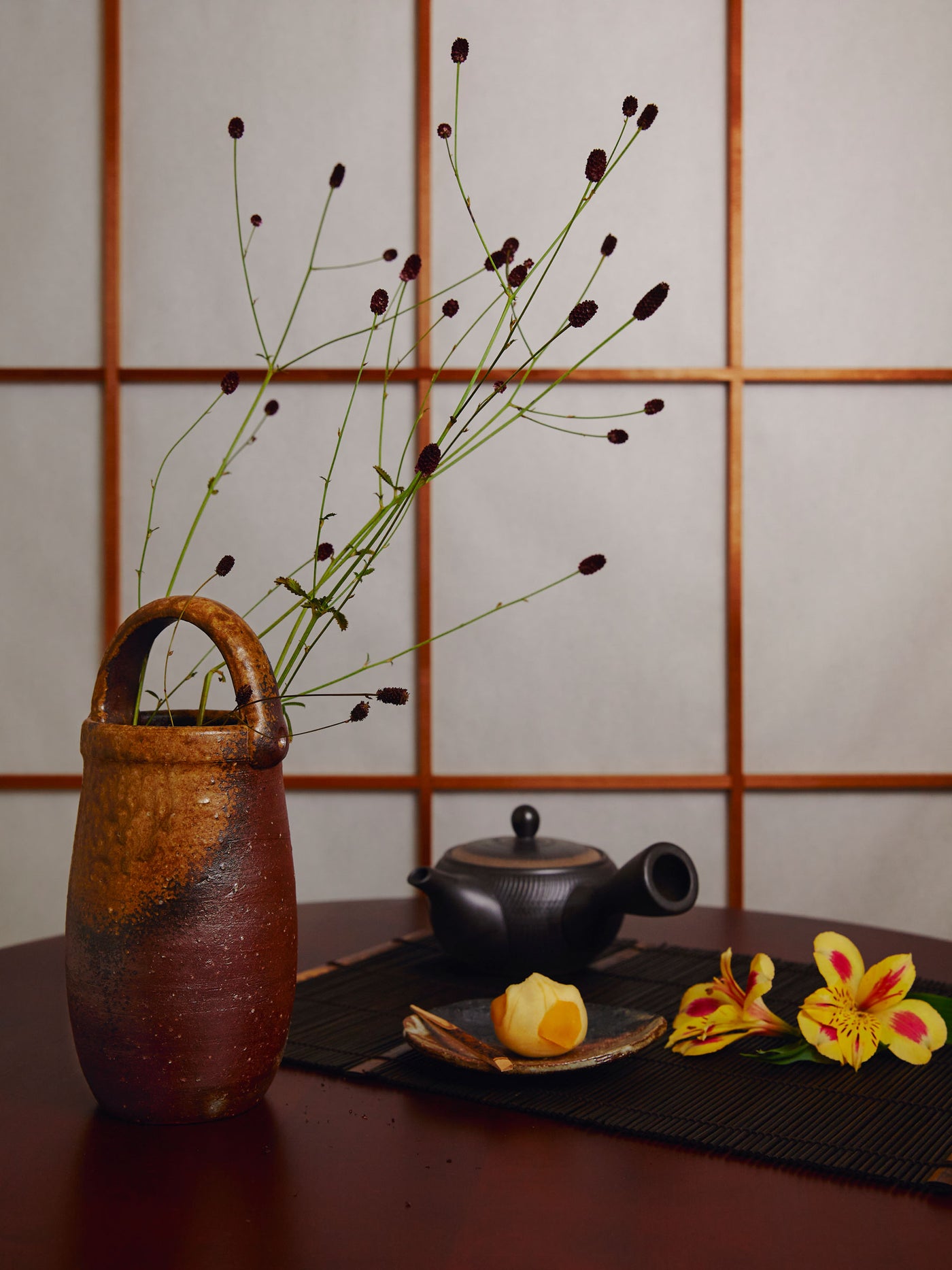 Vase Japonais Ikebana Bizen Goma par Hozan avec Poignée
